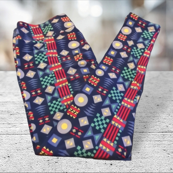 Lularoe leggings tall and curvy - Picture 8 of 12